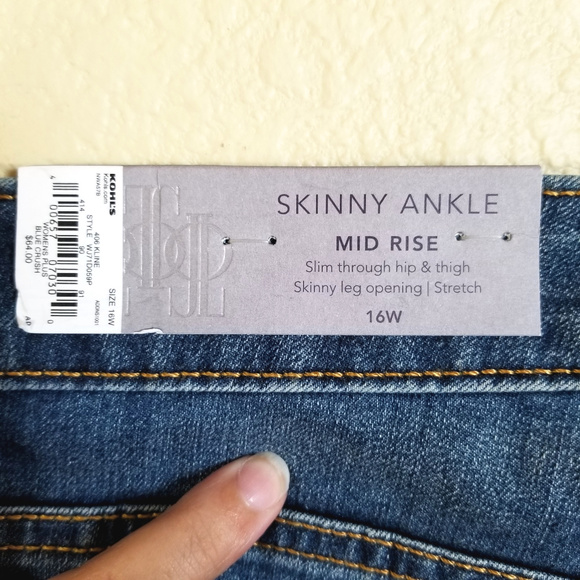 Plus Size JLO Destructed Skinny Ankle Denim Jeans - Picture 4 of 7